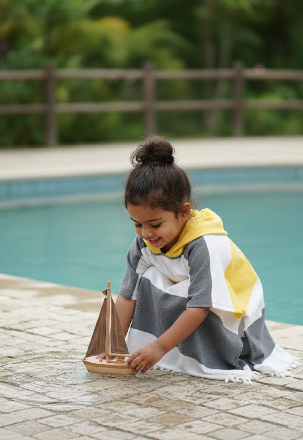 Personalized Thin Bamboo Baby Poncho- Honey Bee