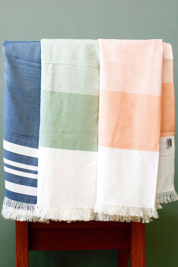 Set of three thin bamboo towel