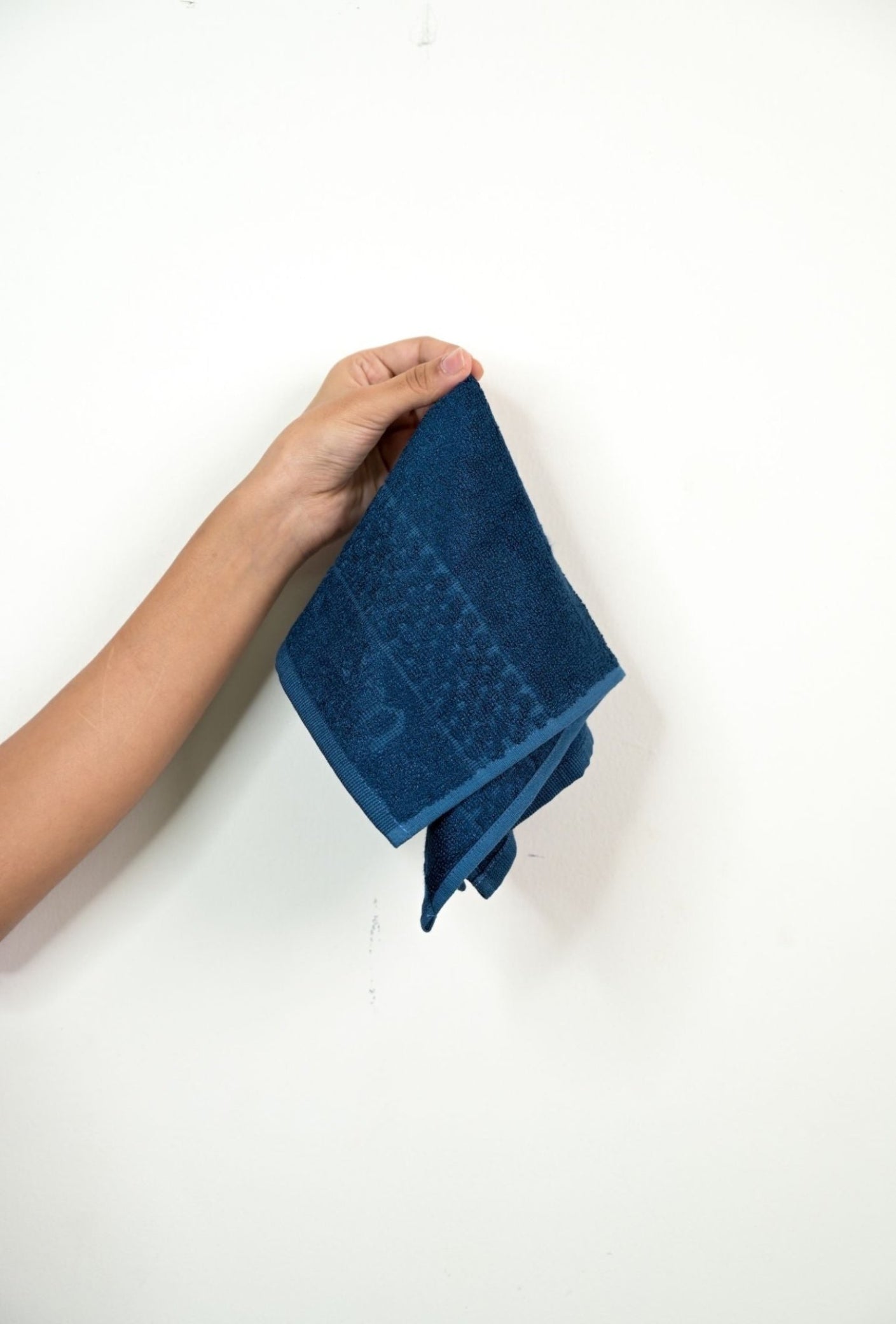 Bamboo Fluffy Bath set, 1 Bath 560 GSM , 1 Hand and 1 face towel Terry 480 GSM- Tru Blue