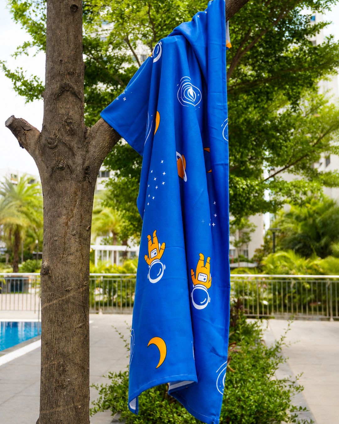 Personalized Thin Bamboo Kids towel - 124*68cm - Space Traveler