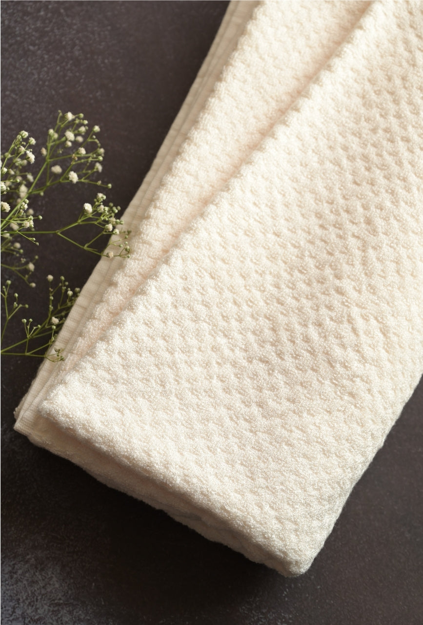 Bamboo Fluffy Bath towel Terry 560 GSM-Almost White
